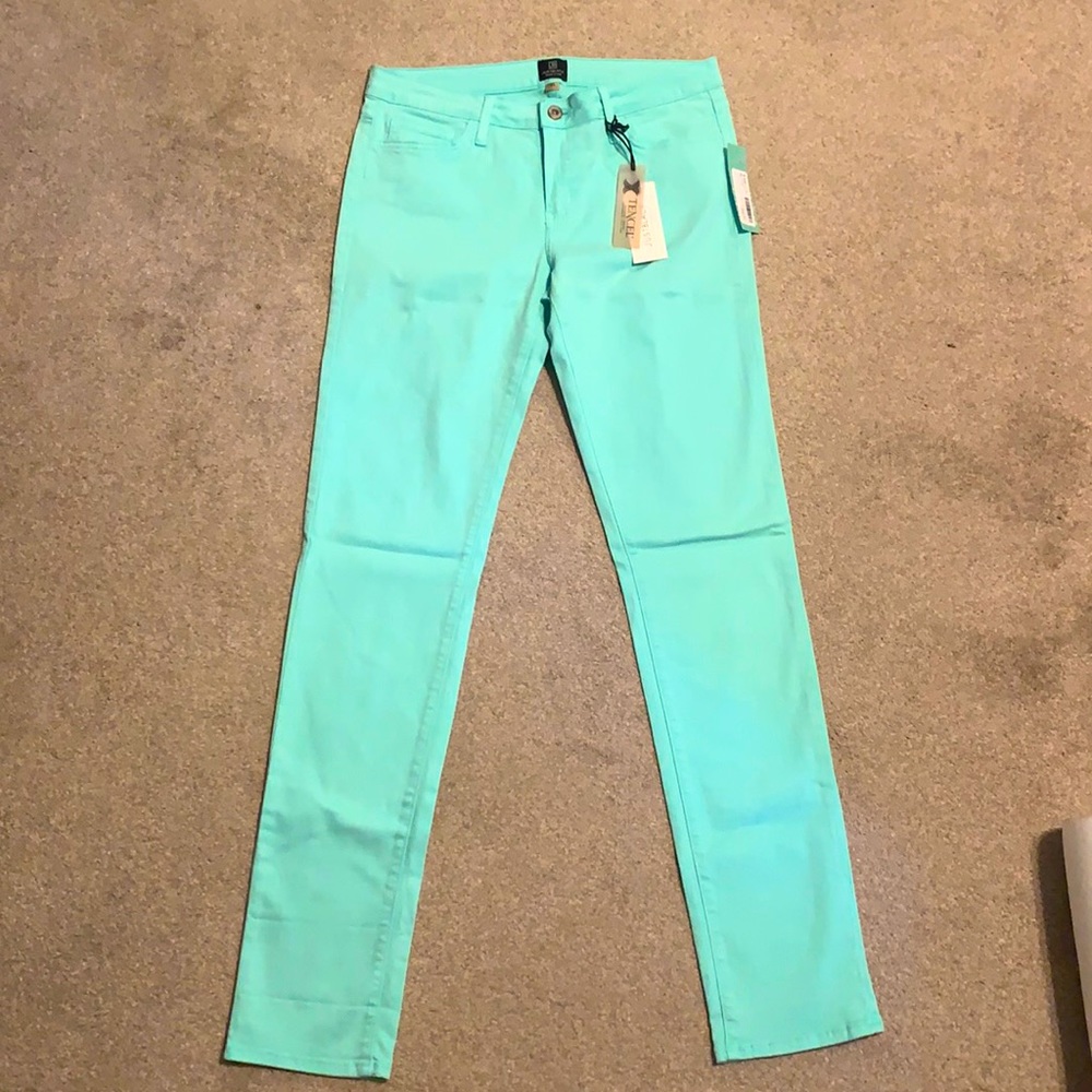 Just black jeans brand new with tags size 31, mint